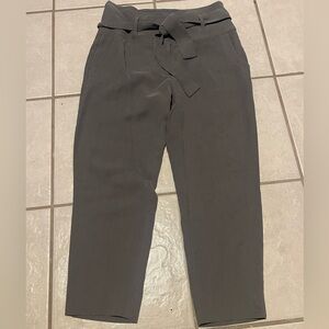 BCBGeneration Gray High‎ waisted Crop Pants Size 6